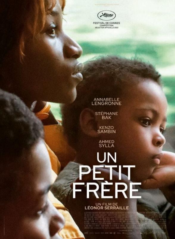 Un petit frère - Affiche